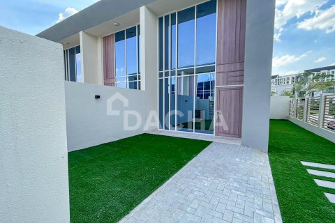 Townhouse in Dubai Land, Dubai 1 bedroom, 103 sq.m. № 135278