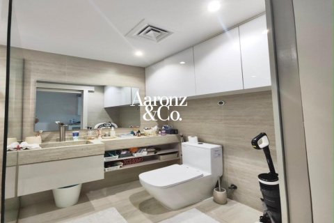 Apartment in Jumeirah Lake Towers, Dubai 1 bedroom, 84 sq.m. № 135273 - photo 4