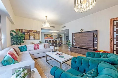 Купить квартиру в Executive Towers, Бизнес-Бэй, Дубай: 3 спальни, 2197.04м², № 780 - фото 5