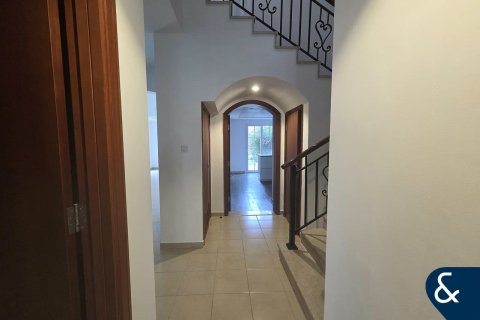 Снять в аренду виллу в Ghadeer, The Lakes, Дубай: 3 спальни, 431м², № 79208 - фото 9