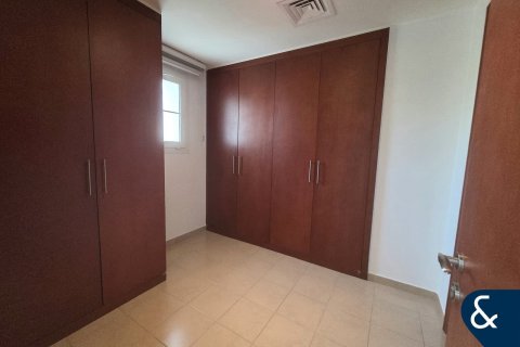 Снять в аренду виллу в Ghadeer, The Lakes, Дубай: 3 спальни, 431м², № 79208 - фото 15