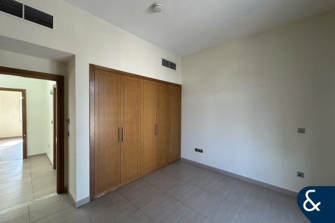 Снять в аренду виллу в Legacy Nova Villas, Jumeirah Park, Дубай: 4 спальни, 611м², № 79212 - фото 16