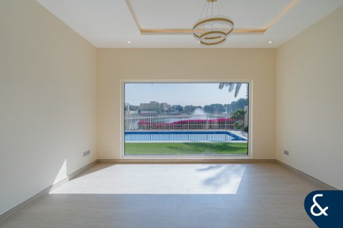 Снять в аренду виллу в Meadows, Дубай: 4 спальни, 540м², № 79207 - фото 6