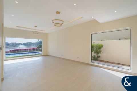 Снять в аренду виллу в Meadows, Дубай: 4 спальни, 540м², № 79207 - фото 4