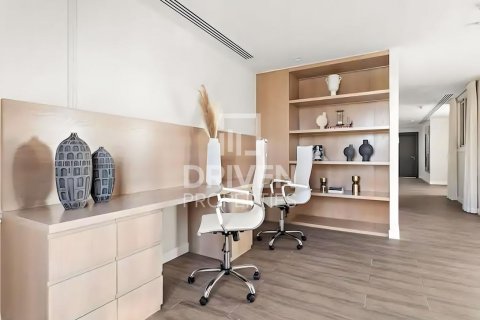 Villa à Jumeirah, Dubai, 5 chambres, 634.53 m², № 126656 - photo 15