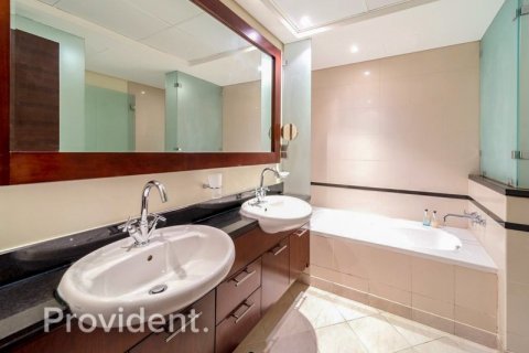 Apartment in The Views, Dubai 3 bedrooms, 187.4 sq.m. № 2867 - photo 13