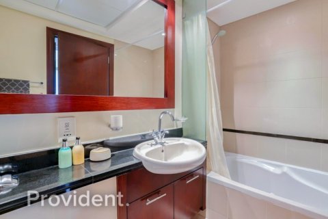 Apartment in The Views, Dubai 3 bedrooms, 187.4 sq.m. № 2867 - photo 5