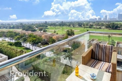 Apartment in The Views, Dubai 3 bedrooms, 187.4 sq.m. № 2867 - photo 4