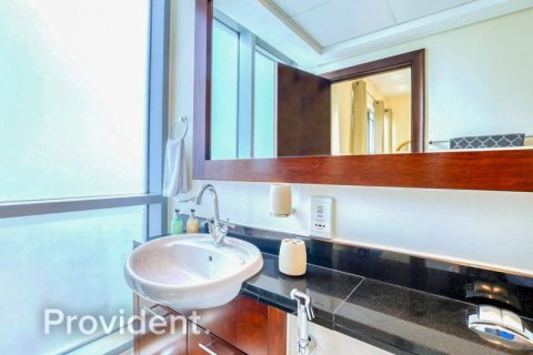 Apartment in The Views, Dubai 3 bedrooms, 187.4 sq.m. № 2867 - photo 7
