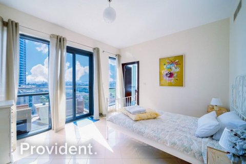 Apartment in The Views, Dubai 3 bedrooms, 187.4 sq.m. № 2867 - photo 9