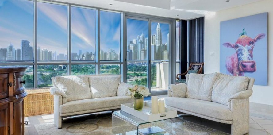 Apartment in The Views, Dubai 3 bedrooms, 187.4 sq.m. № 2867