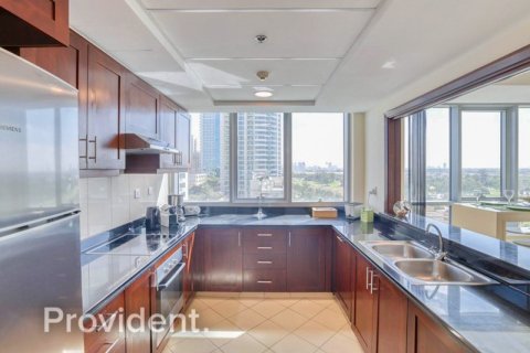 Apartment in The Views, Dubai 3 bedrooms, 187.4 sq.m. № 2867 - photo 19