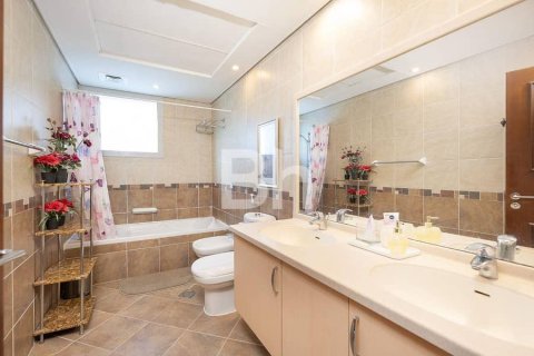 Villa en Falcon City of Wonders, Dubai, 5 dormitorios, 814 m², № 57593 - foto 7