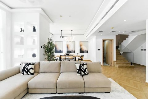 Apartment in Dubai Marina, Dubai 3 bedrooms, 195 sq.m. № 57592 - photo 19