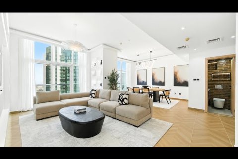 Apartment in Dubai Marina, Dubai 3 bedrooms, 195 sq.m. № 57592 - photo 2