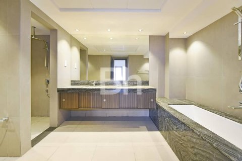 Appartement à Dubai, 3 chambres, 241 m², № 57594 - photo 2