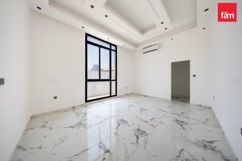 Villa in Al Barsha, Dubai 4 bedrooms, 929 sq.m. № 137891 - photo 16
