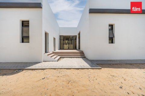 Villa in Al Barsha, Dubai 4 bedrooms, 929 sq.m. № 137891 - photo 20