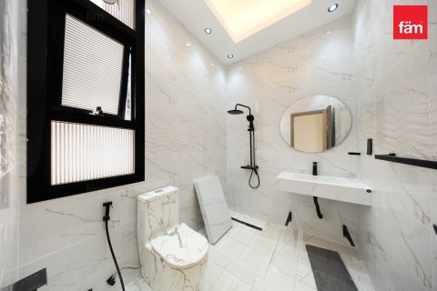 Villa in Al Barsha, Dubai 4 bedrooms, 929 sq.m. № 137891 - photo 7