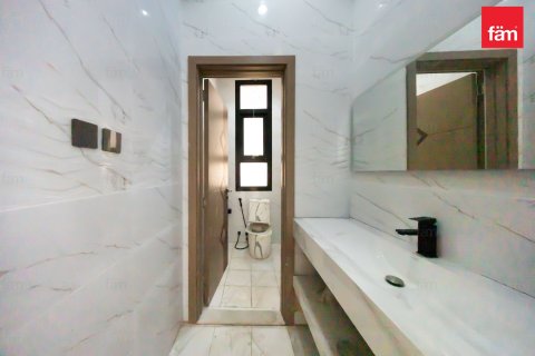 Villa in Al Barsha, Dubai 4 bedrooms, 929 sq.m. № 137891 - photo 22