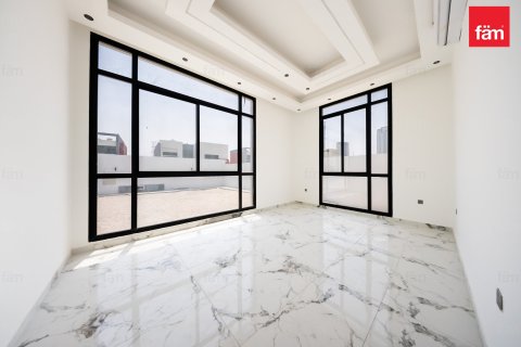 Villa in Al Barsha, Dubai 4 bedrooms, 929 sq.m. № 137891 - photo 18