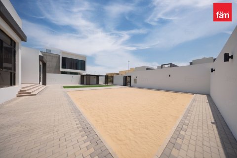 Villa in Al Barsha, Dubai 4 bedrooms, 929 sq.m. № 137891 - photo 6