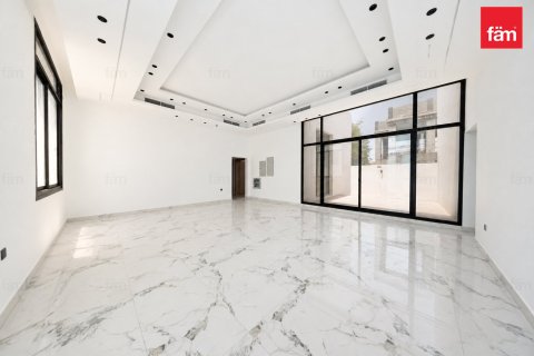 Villa in Al Barsha, Dubai 4 bedrooms, 929 sq.m. № 137891 - photo 12