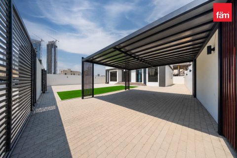 Villa in Al Barsha, Dubai 4 bedrooms, 929 sq.m. № 137891 - photo 17
