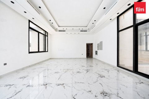 Villa in Al Barsha, Dubai 4 bedrooms, 929 sq.m. № 137891 - photo 15