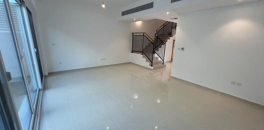 Townhouse in Dubai 3 bedrooms, 112.2 sq.m. № 111427