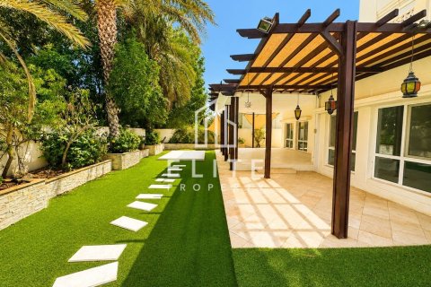 فيلا في Meadows, دبي 4 غرف نوم, 332 م² رقم 121615 - صورة 2