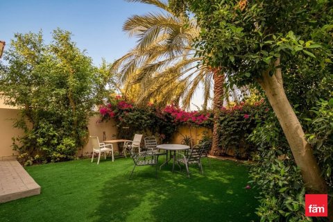 Townhouse in Dubai 3 bedrooms, 231.3 sq.m. № 109154 - photo 17