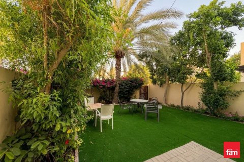 Townhouse in Dubai 3 bedrooms, 231.3 sq.m. № 109154 - photo 16