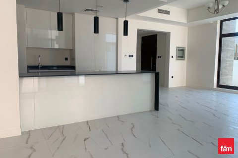 Townhouse in Dubai 4 bedrooms, 295 sq.m. № 113013 - photo 4