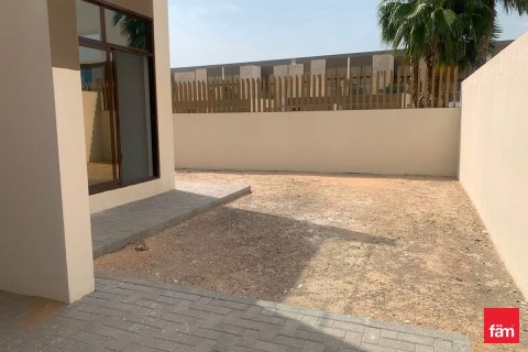 Townhouse in Dubai 4 bedrooms, 295 sq.m. № 113013 - photo 2