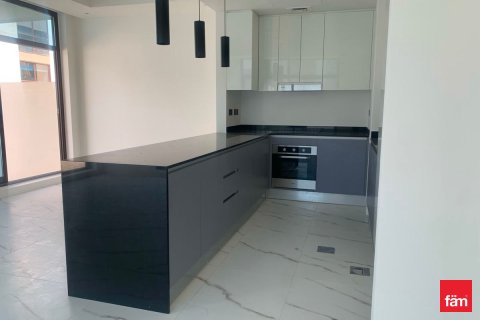 Townhouse in Dubai 4 bedrooms, 295 sq.m. № 113013 - photo 3