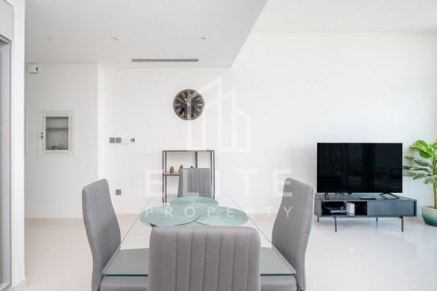 Apartment in EMAAR Beachfront, Dubai Harbour, Dubai 2 bedrooms, 120 sq.m. № 38752 - photo 8