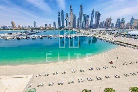 Apartment in EMAAR Beachfront, Dubai Harbour, Dubai 2 bedrooms, 120 sq.m. № 38752 - photo 3