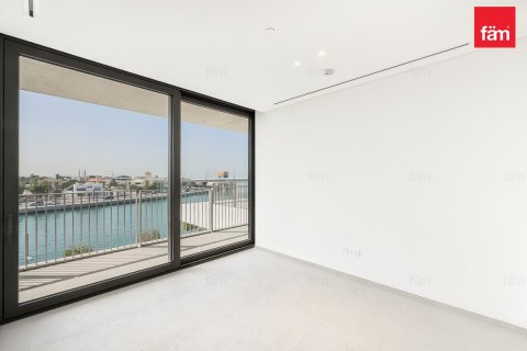 Apartment in Dubai 4 bedrooms, 331.1 sq.m. № 89229 - photo 10