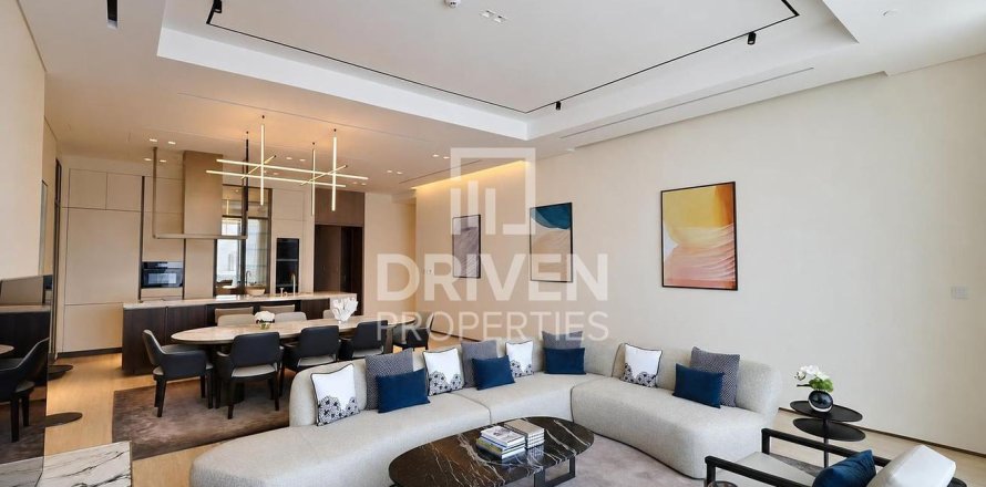 Apartment in Jumeirah Beach Residence, Dubai 3 bedrooms, 297.48 sq.m. № 128488