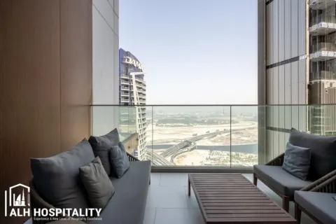 Hotel Apartment in Business Bay, Dubai 1 bedroom, 102 sq.m. № 92761 - photo 18