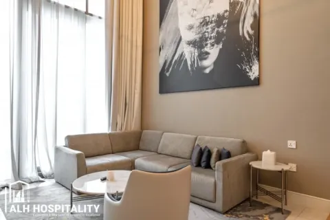 Hotel Apartment in Business Bay, Dubai 1 bedroom, 102 sq.m. № 92761 - photo 12