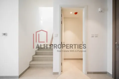 Townhouse in Mudon, Dubai 3 bedrooms, 206 sq.m. № 92763 - photo 3