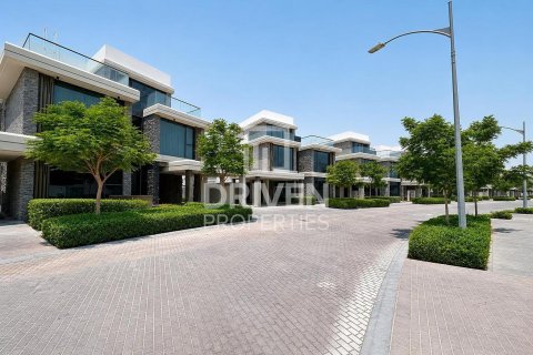 Townhouse in Trump Estates, DAMAC Hills (Akoya by DAMAC), Dubai 4 bedrooms, 180.05 sq.m. № 134240 - photo 2