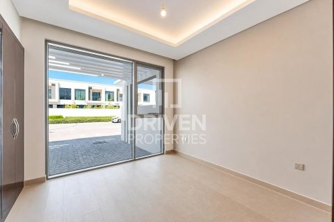Townhouse in Trump Estates, DAMAC Hills (Akoya by DAMAC), Dubai 4 bedrooms, 180.05 sq.m. № 134240 - photo 13