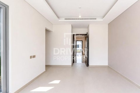 Townhouse in Trump Estates, DAMAC Hills (Akoya by DAMAC), Dubai 4 bedrooms, 180.05 sq.m. № 134240 - photo 14
