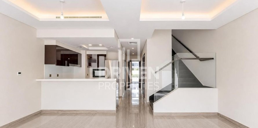 Townhouse in Trump Estates, DAMAC Hills (Akoya by DAMAC), Dubai 4 bedrooms, 180.05 sq.m. № 134240