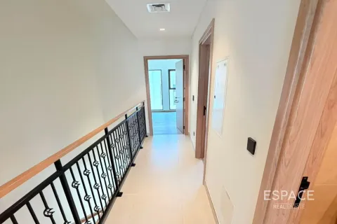 Adosado en Damac Lagoons, Dubai, 4 dormitorios, 212 m², № 122320 - foto 7