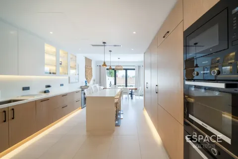 Villa en Springs 12, The Springs, Dubai, 3 dormitorios, 281 m², № 122321 - foto 6
