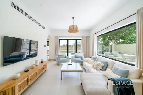 Villa en Springs 12, The Springs, Dubai, 3 dormitorios, 281 m², № 122321 - foto 2